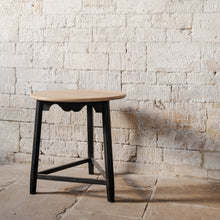 Load image into Gallery viewer, Cricket Table