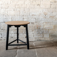 Load image into Gallery viewer, Cricket Table