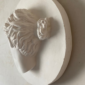 Berdoulat-Griffin Collection | Diana Roundel