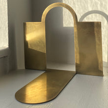 Load image into Gallery viewer, Brock Street Bookend