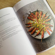 Load image into Gallery viewer, Spice/a cook&#39;s companion - Mark Diacono Book
