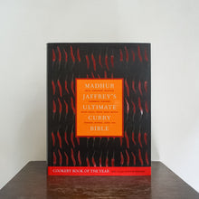 Load image into Gallery viewer, Ultimate Curry Bible - Madhur Jaffrey
